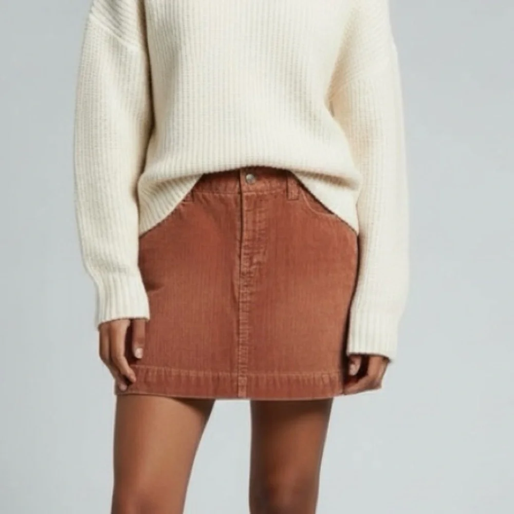 American Eagle Corduroy Mini Skirt Women’s Size 6